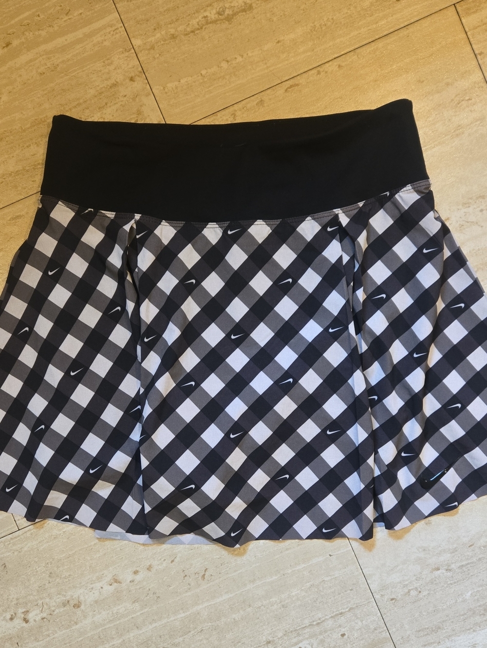 Nike Dri-Fit Black/Gray Pleated/Checkered Leisure Skort